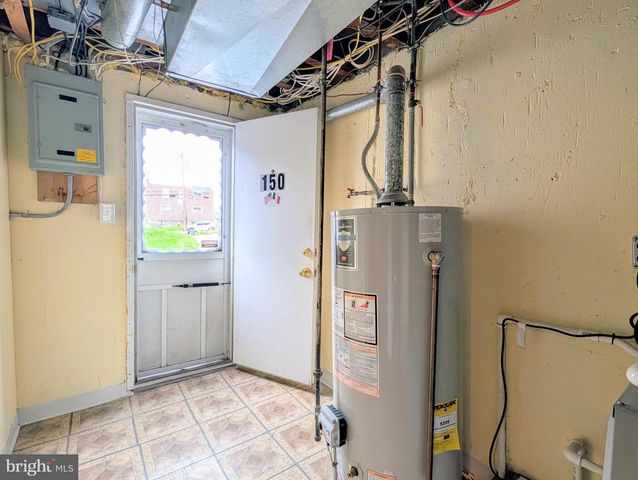 150 W BERKLEY AVE, Clifton Heights, PA 19018