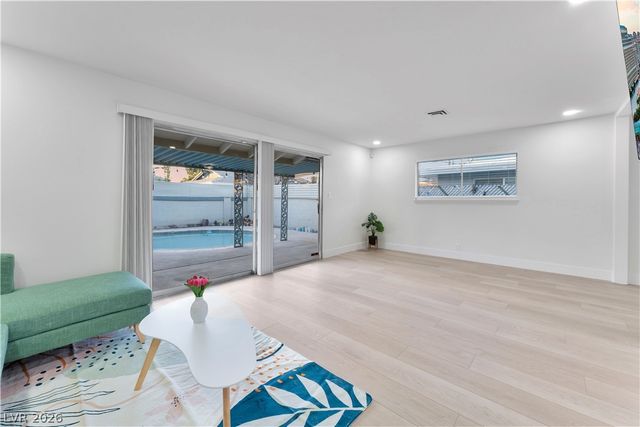 105 Marigold Lane, Las Vegas, NV 89107