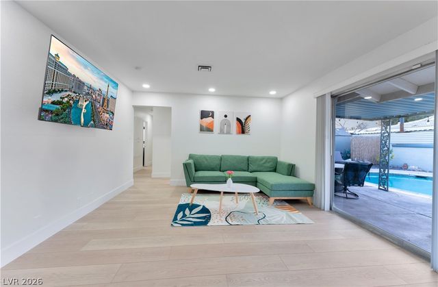 105 Marigold Lane, Las Vegas, NV 89107