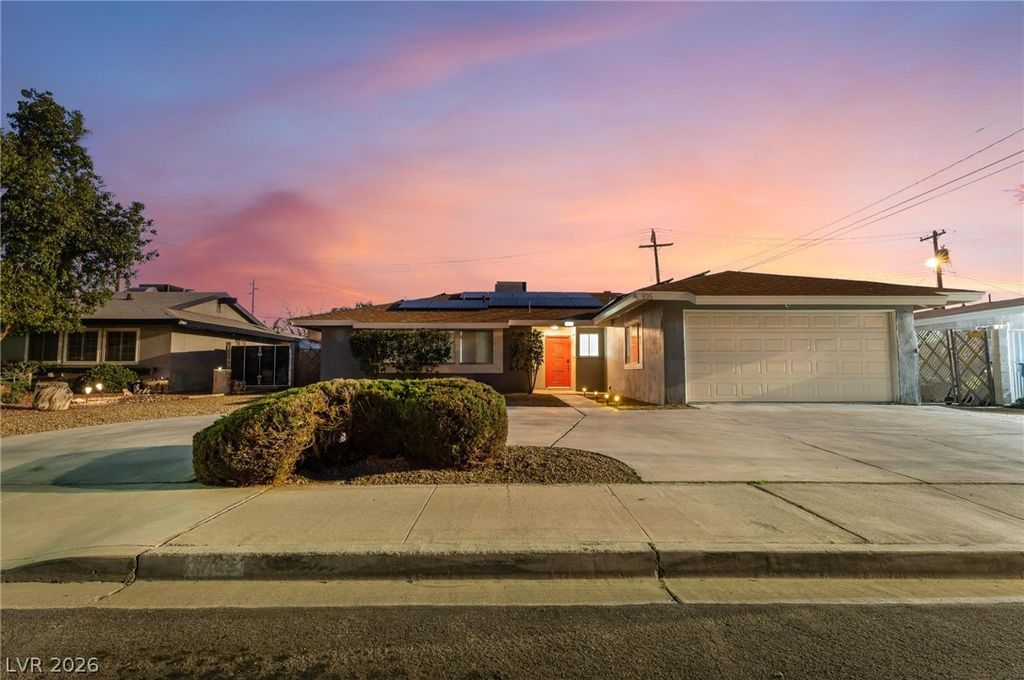 105 Marigold Lane, Las Vegas, NV 89107