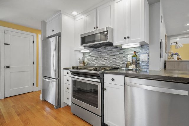 8 Elmwood Circle, Peabody, MA 01960