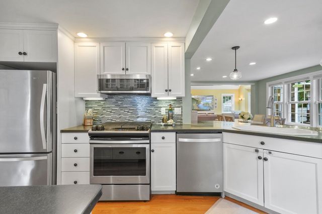 8 Elmwood Circle, Peabody, MA 01960