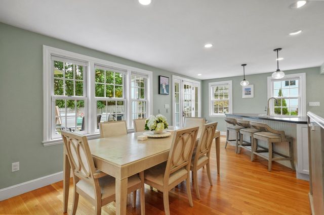 8 Elmwood Circle, Peabody, MA 01960
