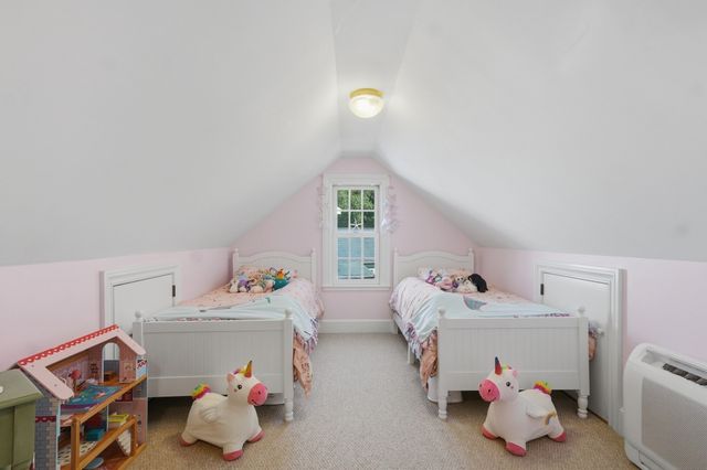 8 Elmwood Circle, Peabody, MA 01960