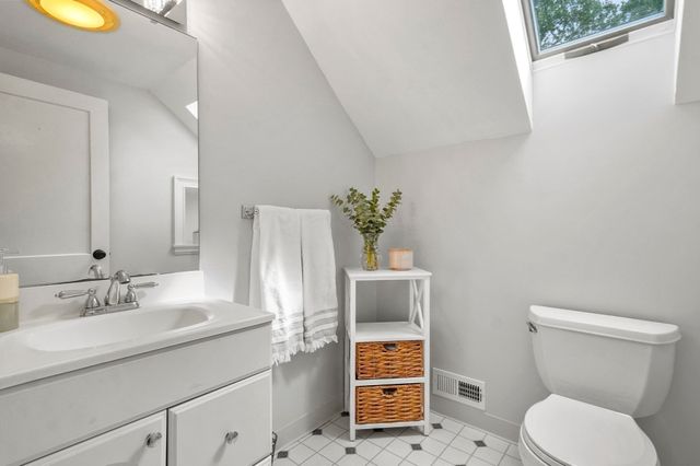 8 Elmwood Circle, Peabody, MA 01960