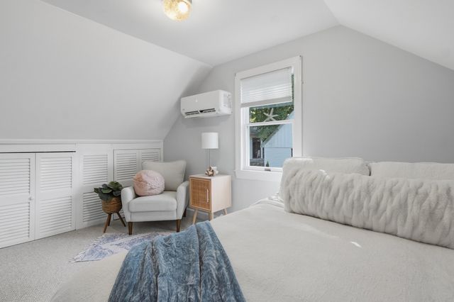 8 Elmwood Circle, Peabody, MA 01960