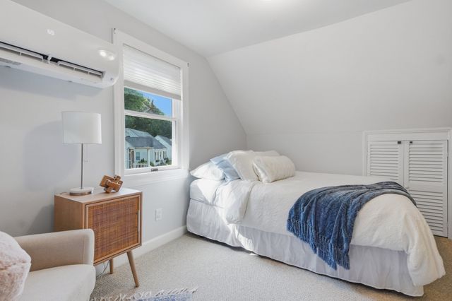 8 Elmwood Circle, Peabody, MA 01960