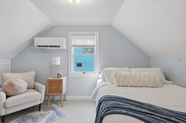 8 Elmwood Circle, Peabody, MA 01960