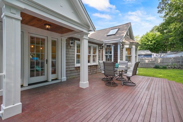 8 Elmwood Circle, Peabody, MA 01960