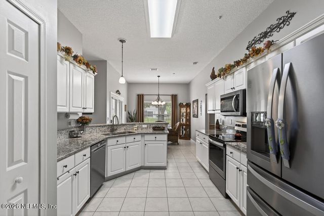 15755 NORTHSIDE Drive E, Jacksonville, FL 32218