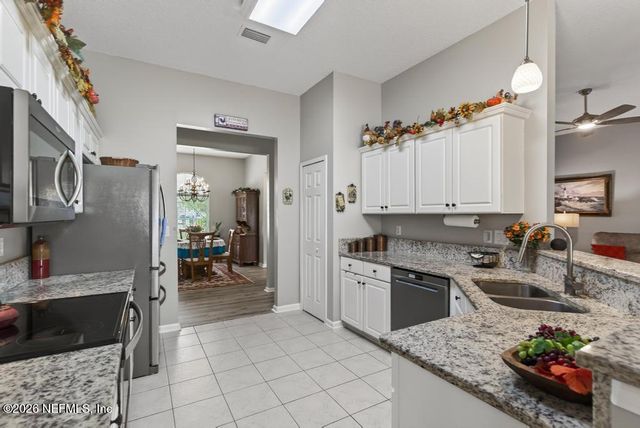15755 NORTHSIDE Drive E, Jacksonville, FL 32218