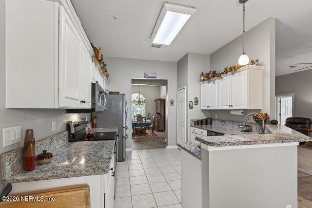 15755 NORTHSIDE Drive E, Jacksonville, FL 32218