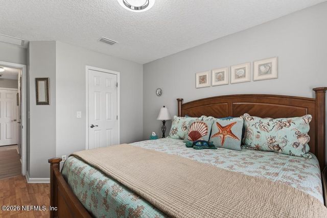 15755 NORTHSIDE Drive E, Jacksonville, FL 32218