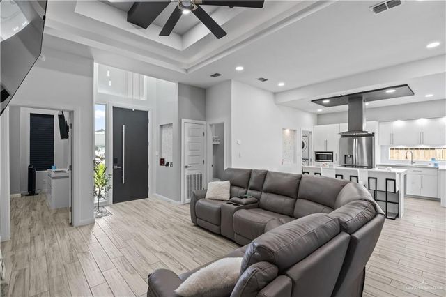 245 E Cameo Drive, San Benito, TX 78586