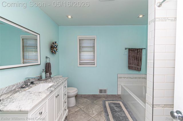 35452 Saint Clair Drive, New Baltimore, MI 48047