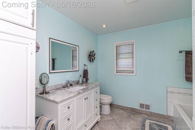 35452 Saint Clair Drive, New Baltimore, MI 48047