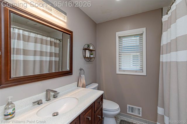 35452 Saint Clair Drive, New Baltimore, MI 48047