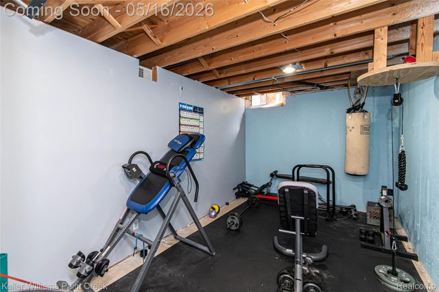 35452 Saint Clair Drive, New Baltimore, MI 48047