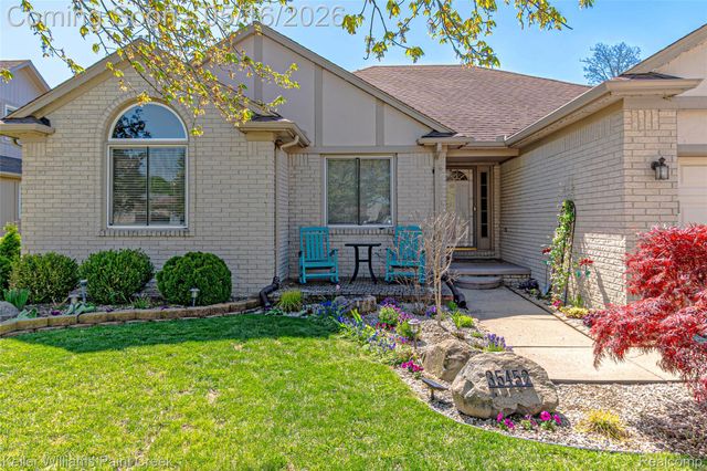 35452 Saint Clair Drive, New Baltimore, MI 48047