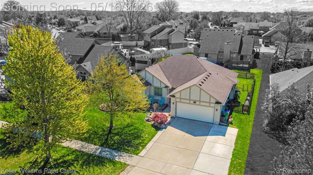 35452 Saint Clair Drive, New Baltimore, MI 48047