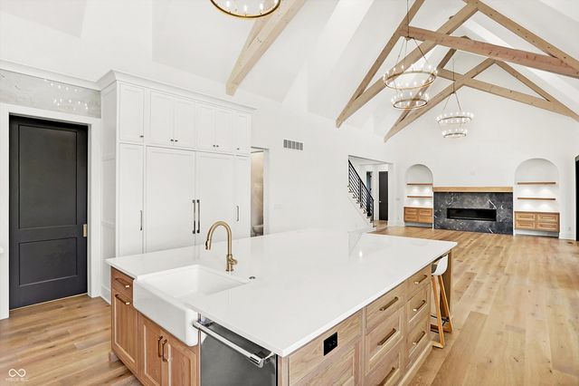 15876 Oak Park, Westfield, IN 46074