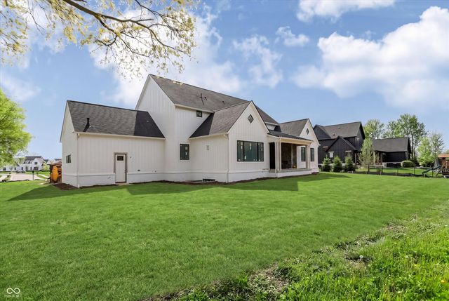 15876 Oak Park, Westfield, IN 46074