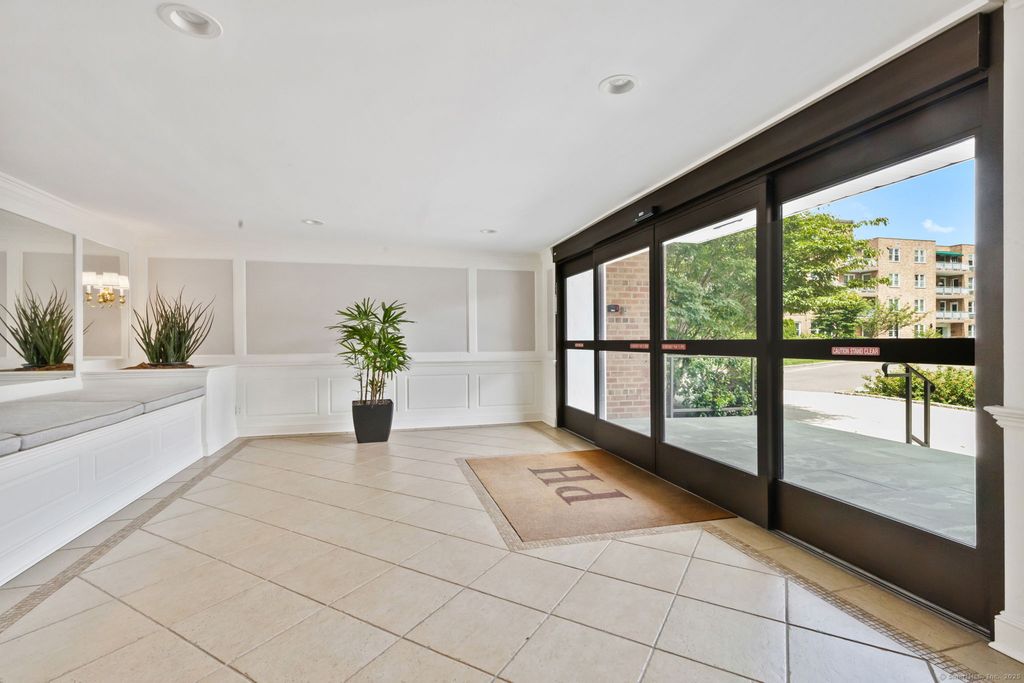 4 Putnam Hill Lane, Greenwich, CT 06830