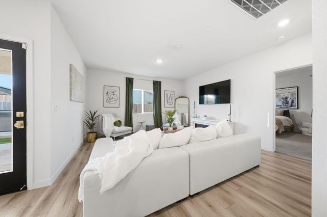 3063 Sebring Avenue, Redding, CA 96002