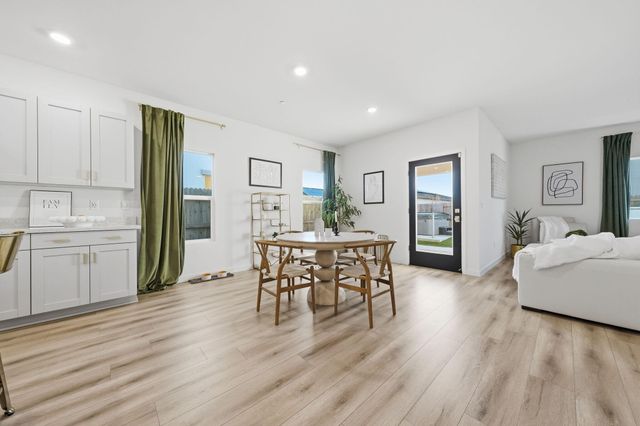 3063 Sebring Avenue, Redding, CA 96002