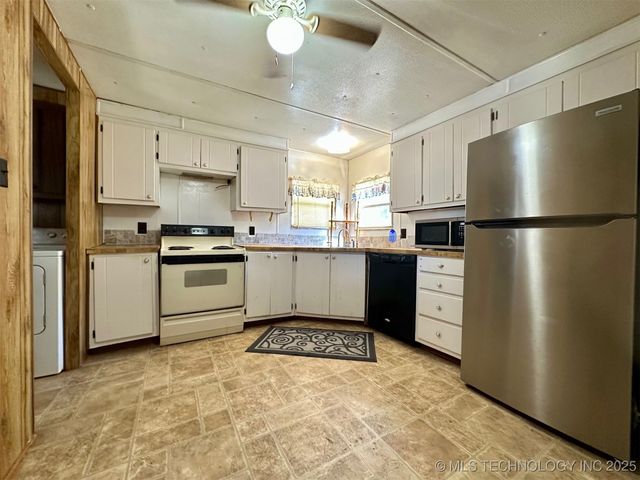 16807 Elliott Street, Madill, OK 73446