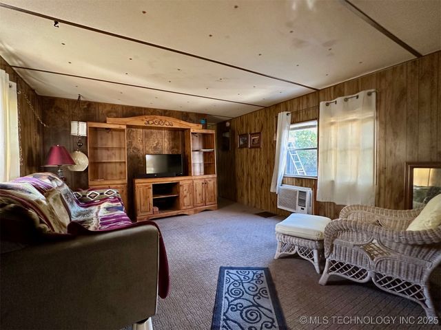 16807 Elliott Street, Madill, OK 73446