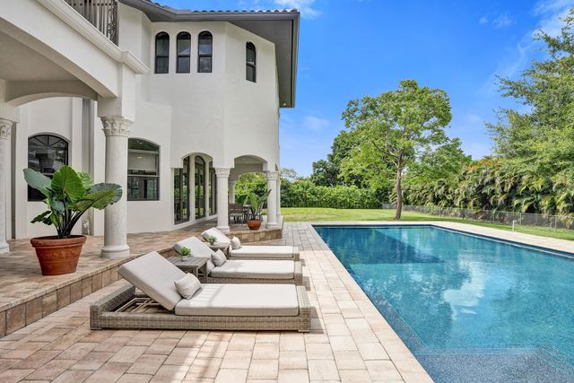 11600 NW 8th Street, Plantation, FL 33325