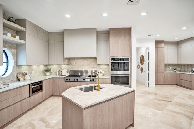 11600 NW 8th Street, Plantation, FL 33325