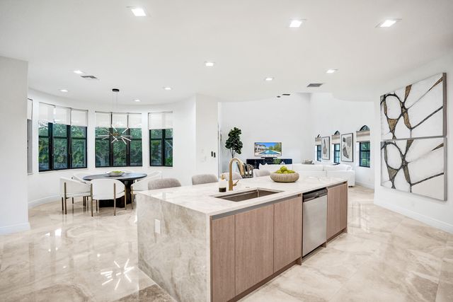 11600 NW 8th Street, Plantation, FL 33325