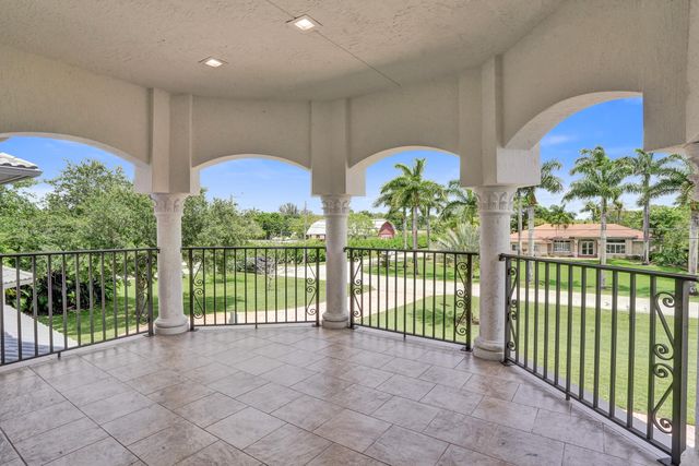 11600 NW 8th Street, Plantation, FL 33325