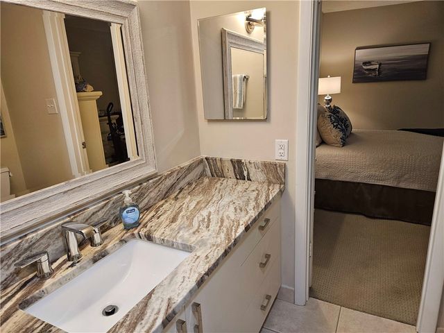 1100 Ponce De Leon Circle N 104, Vero Beach, FL 32960