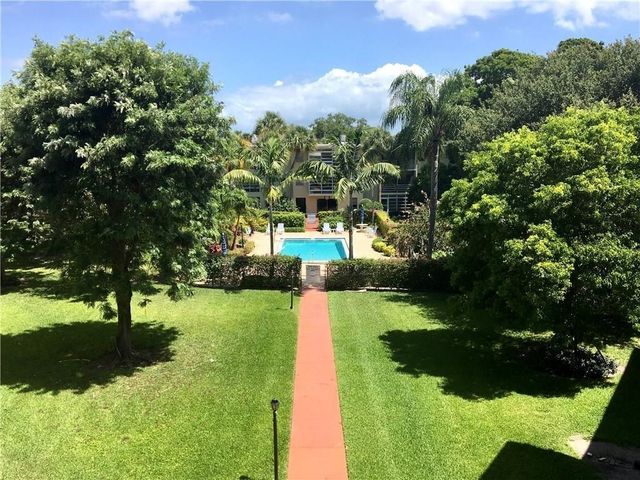 1100 Ponce De Leon Circle N 104, Vero Beach, FL 32960