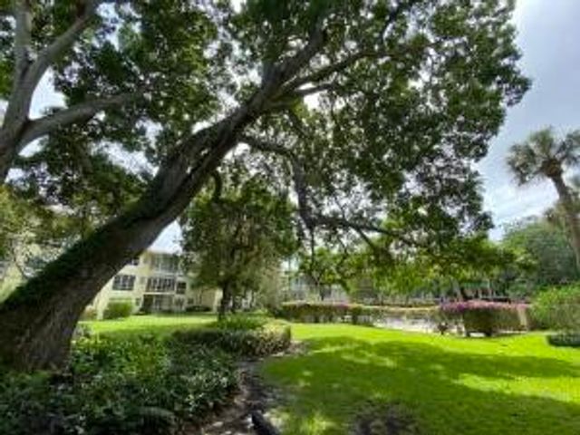1100 Ponce De Leon Circle N 104, Vero Beach, FL 32960