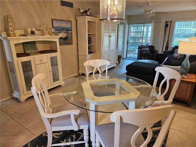 1100 Ponce De Leon Circle N 104, Vero Beach, FL 32960