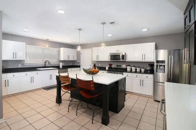 7255 Australian Street, Navarre, FL 32566