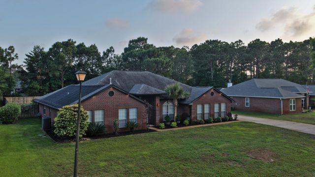 7255 Australian Street, Navarre, FL 32566