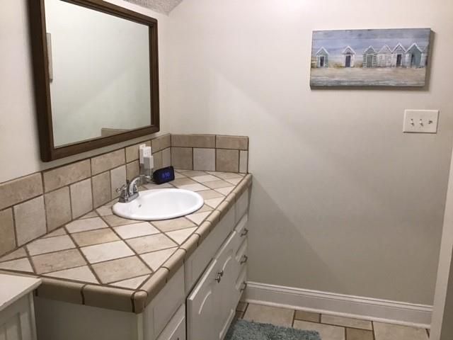 198 Rowan Drive, Mcdonough, GA 30252
