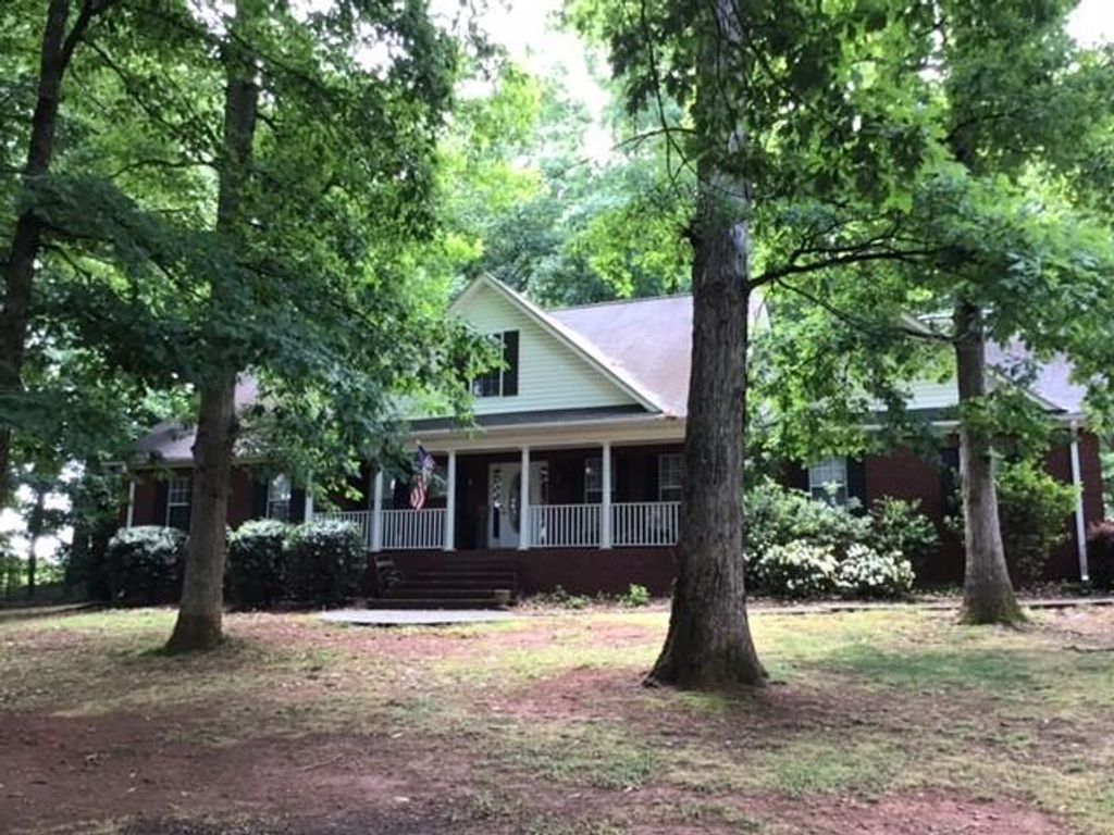 198 Rowan Drive, Mcdonough, GA 30252