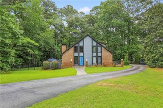 1605 Saint Tropez Way, Atlanta, GA 30350