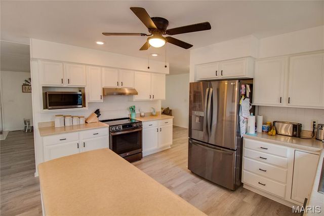 2190 Morning Star Drive, Alton, IL 62002