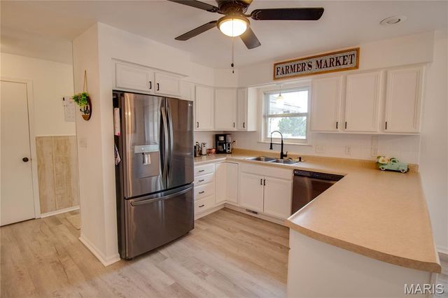 2190 Morning Star Drive, Alton, IL 62002