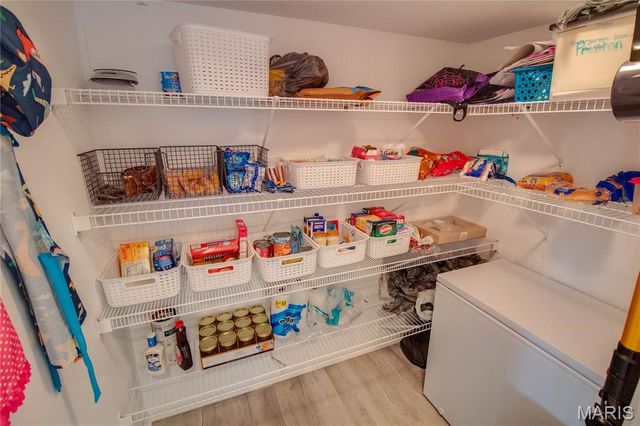 2190 Morning Star Drive, Alton, IL 62002