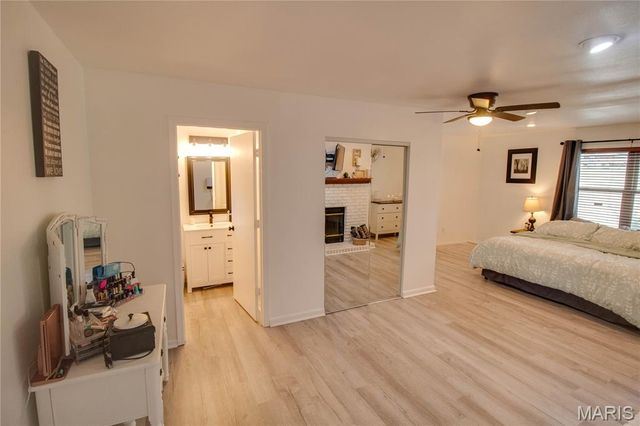 2190 Morning Star Drive, Alton, IL 62002