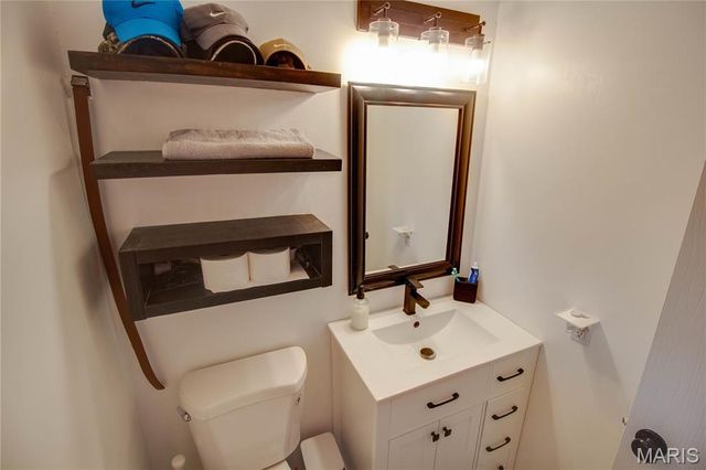 2190 Morning Star Drive, Alton, IL 62002