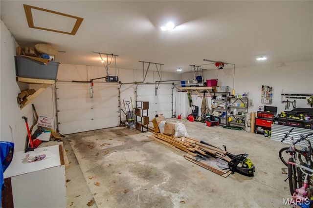 2190 Morning Star Drive, Alton, IL 62002